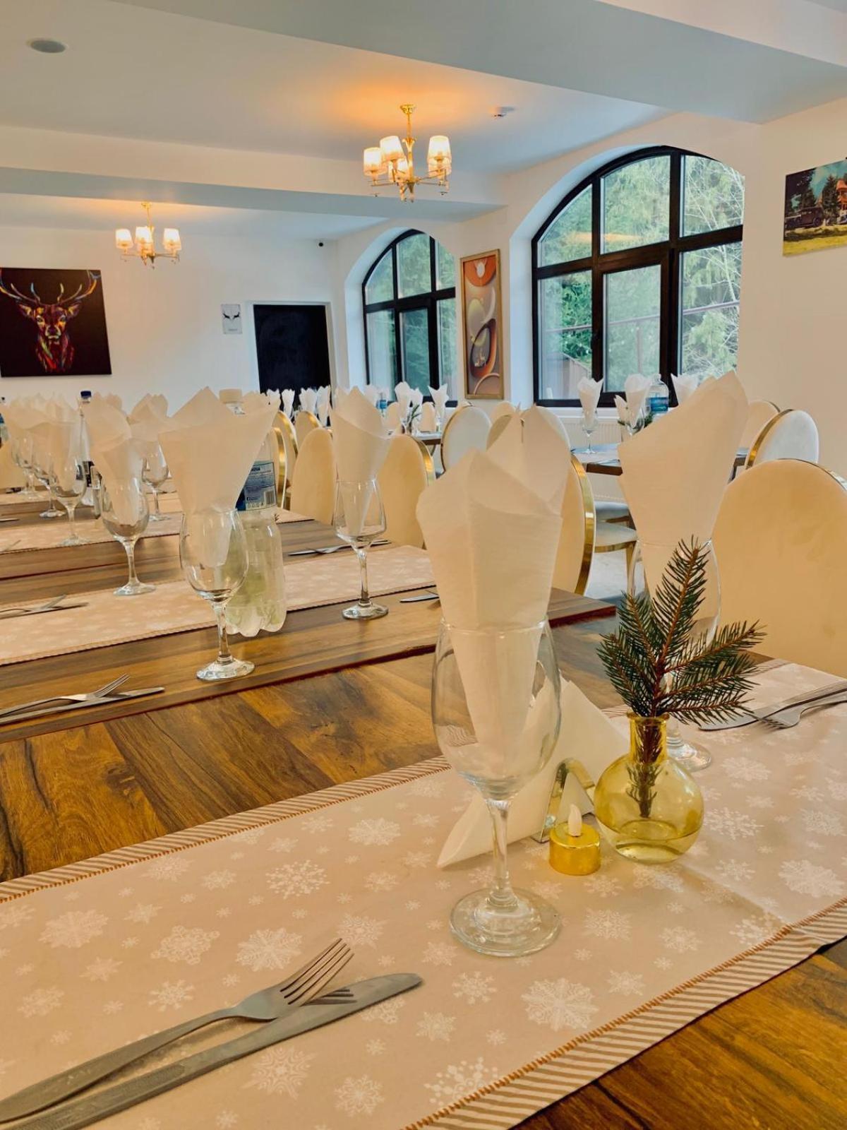 Cerbul Chalet Accommodation & Wellness Rîşnov Eksteriør bilde